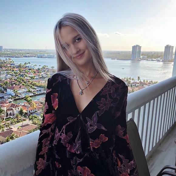 Meet your Posher, Lexi - Picture 1 of 1